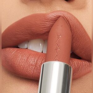 MAC Cosmetics Satin Lipstick / warm teddy